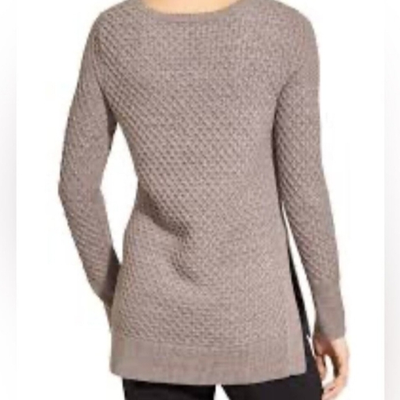 Athleta Thermal Honeycomb Merino Wool Blend Sweater sz M - Picture 2 of 5